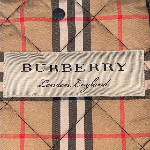 Burberry - Picture 4 of 5